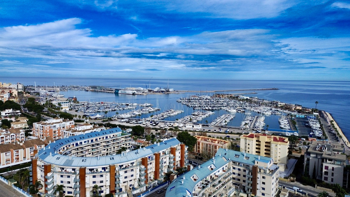 Penthouse te koop in Denia | 4 slaapkamers H5525236