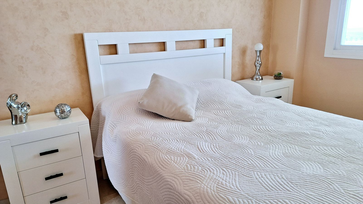 Appartement te koop in Doña Julia | 2 slaapkamers H5056567