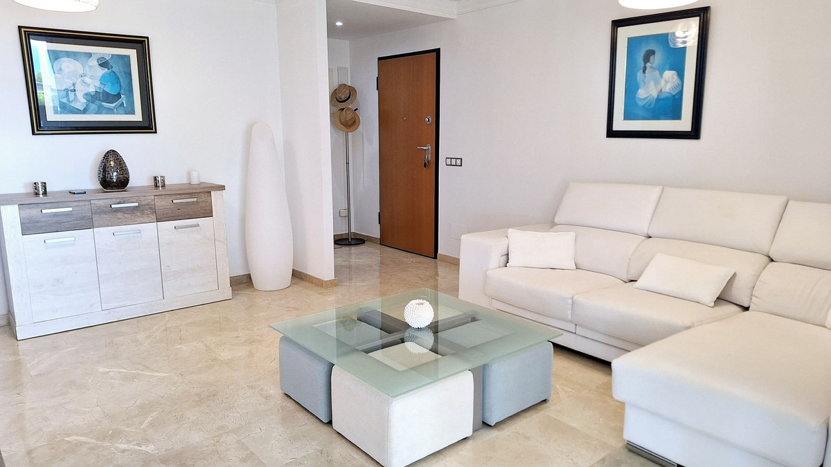 Appartement te koop in Doña Julia | 2 slaapkamers H5056567