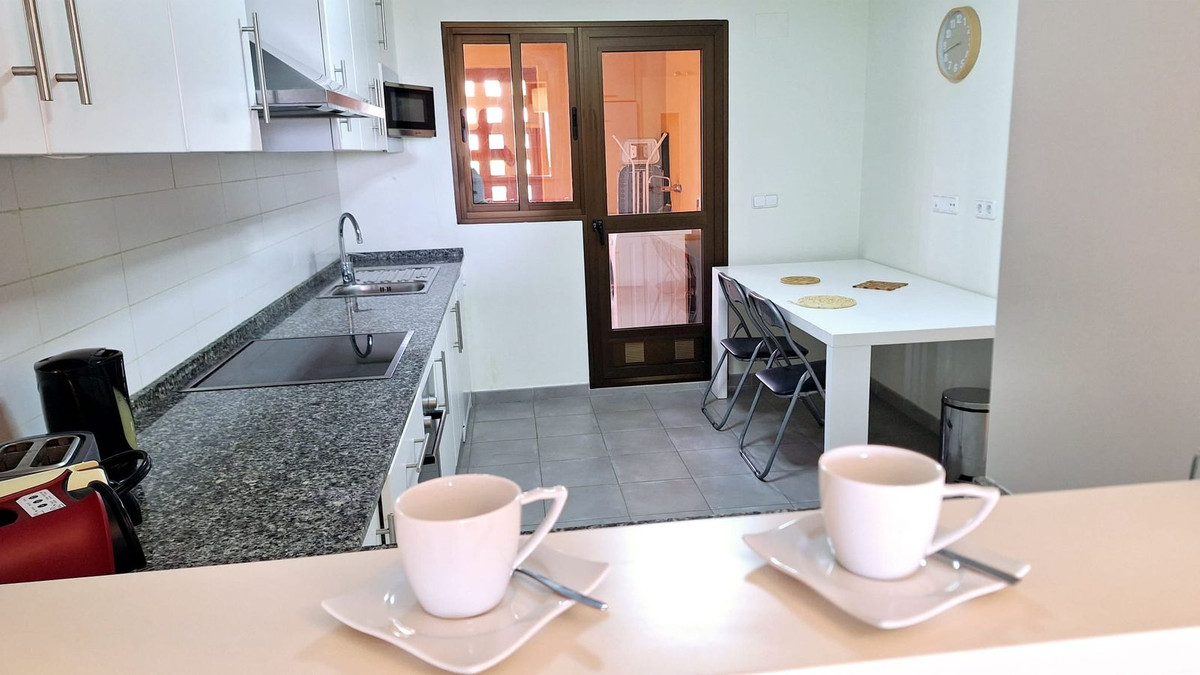 Appartement te koop in Doña Julia | 2 slaapkamers H5057500