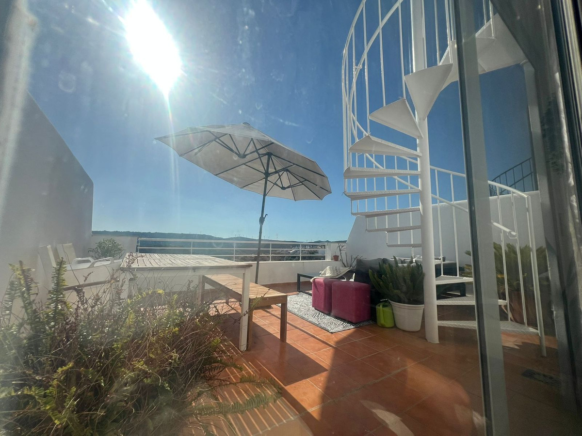 Appartement te koop in Doña Julia | 2 slaapkamers H5198503