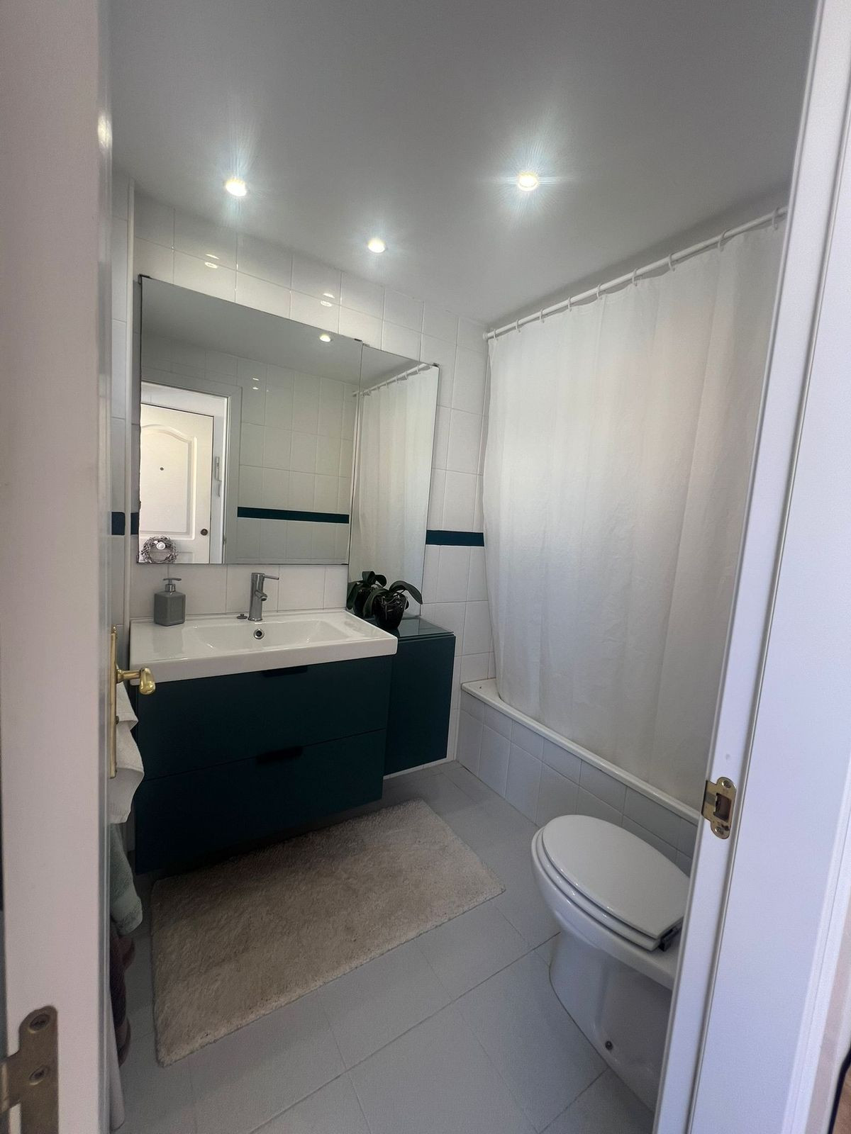 Appartement te koop in Doña Julia | 2 slaapkamers H5198503