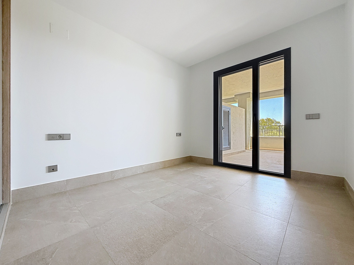 Appartement te koop in Doña Julia | 2 slaapkamers H5305420