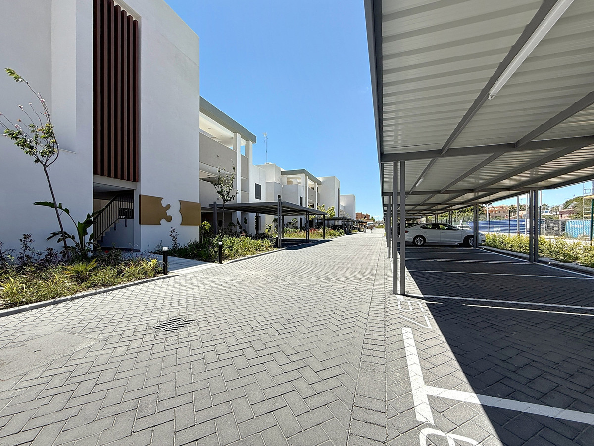 Appartement te koop in Doña Julia | 2 slaapkamers H5305420