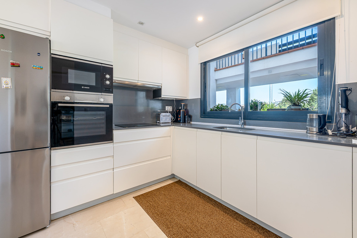 Appartement te koop in Doña Julia | 2 slaapkamers H5435332