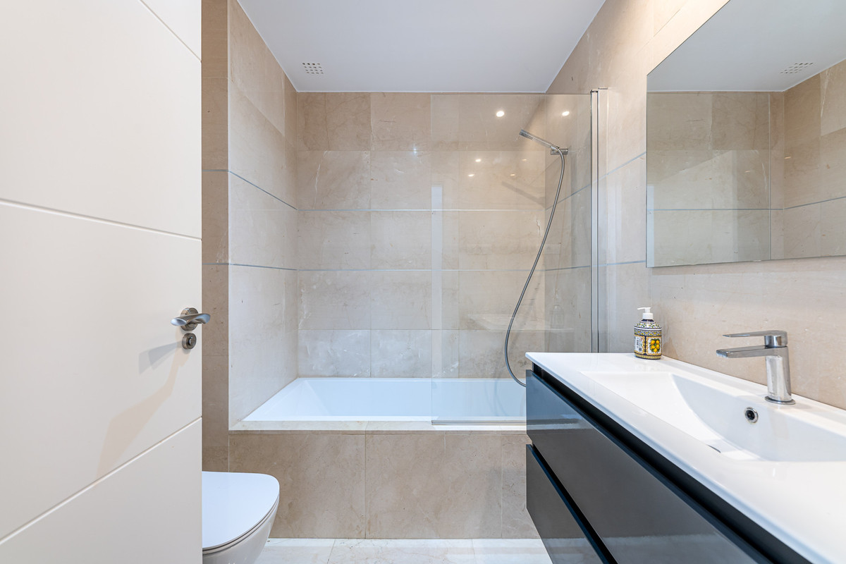 Appartement te koop in Doña Julia | 2 slaapkamers H5435332