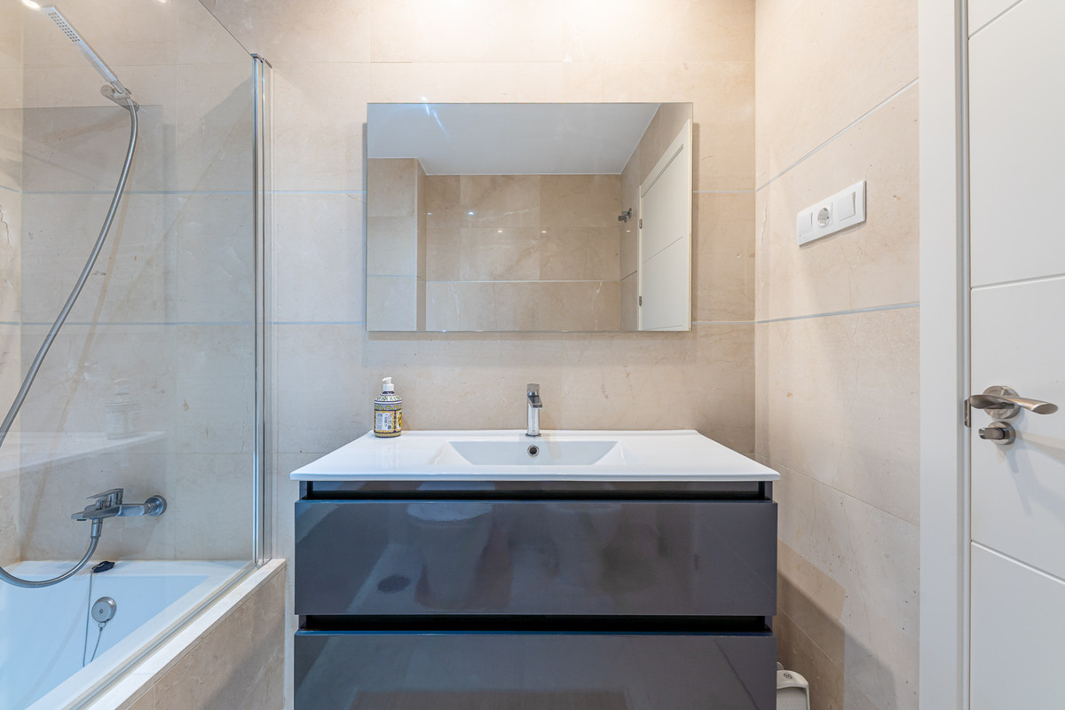 Appartement te koop in Doña Julia | 2 slaapkamers H5435332