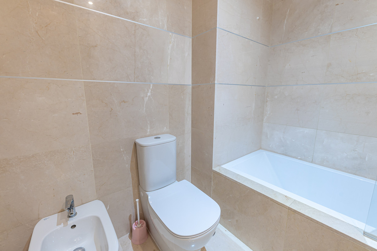 Appartement te koop in Doña Julia | 2 slaapkamers H5435332