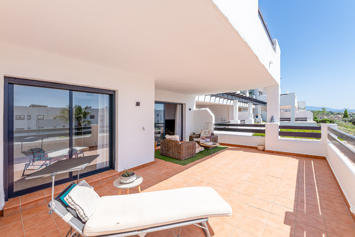 Appartement te koop in Doña Julia | 2 slaapkamers H5435332