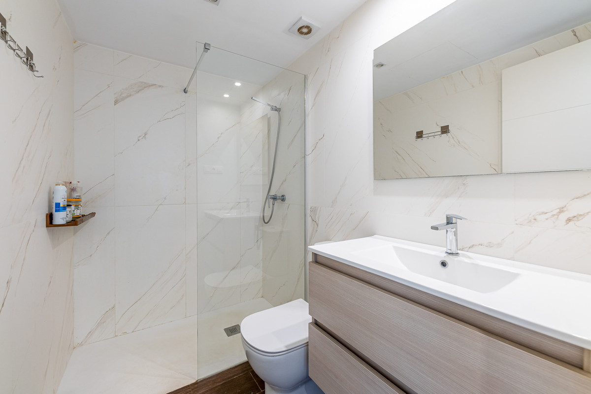 Appartement te koop in Doña Julia | 2 slaapkamers H5435332