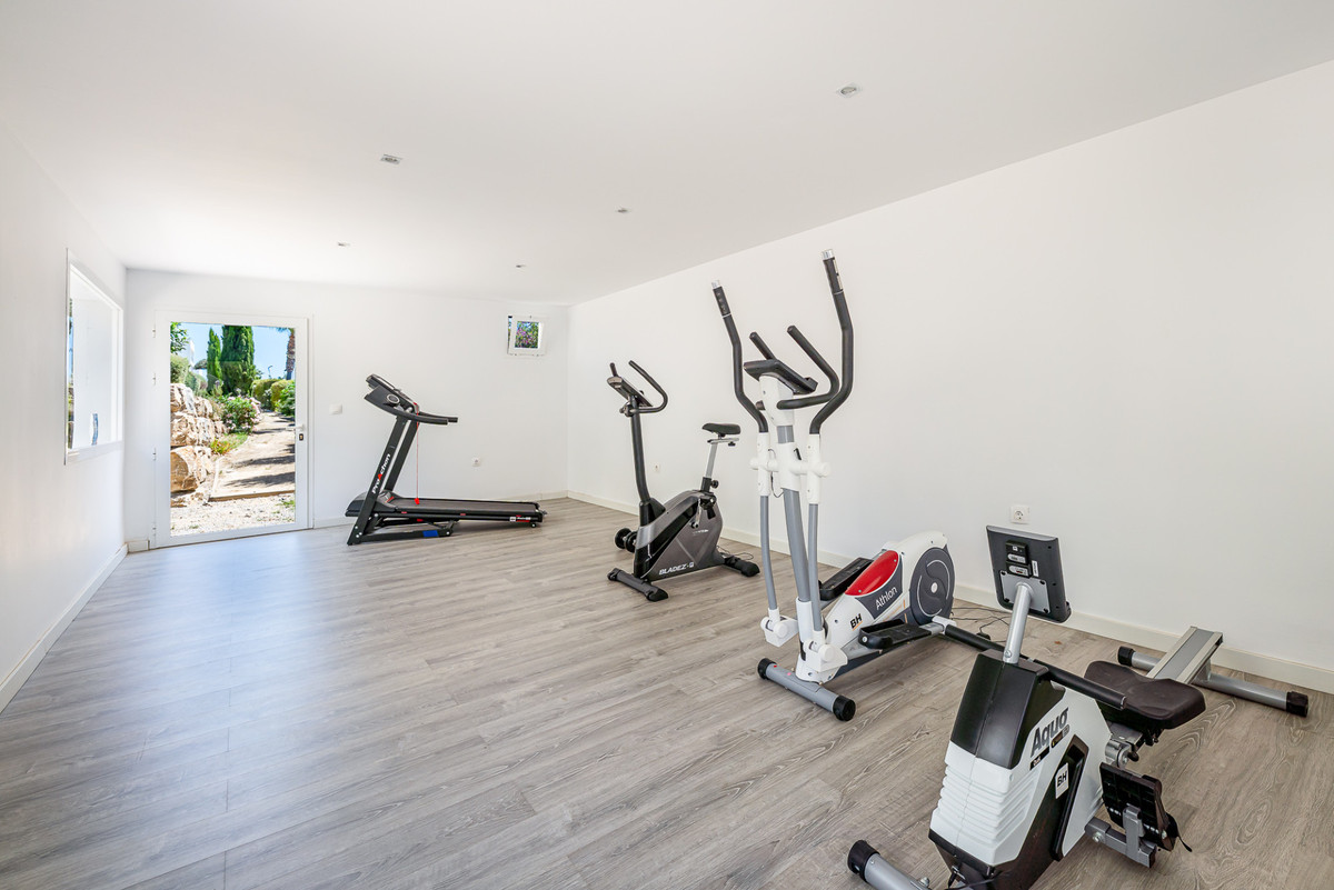 Appartement te koop in Doña Julia | 2 slaapkamers H5435332
