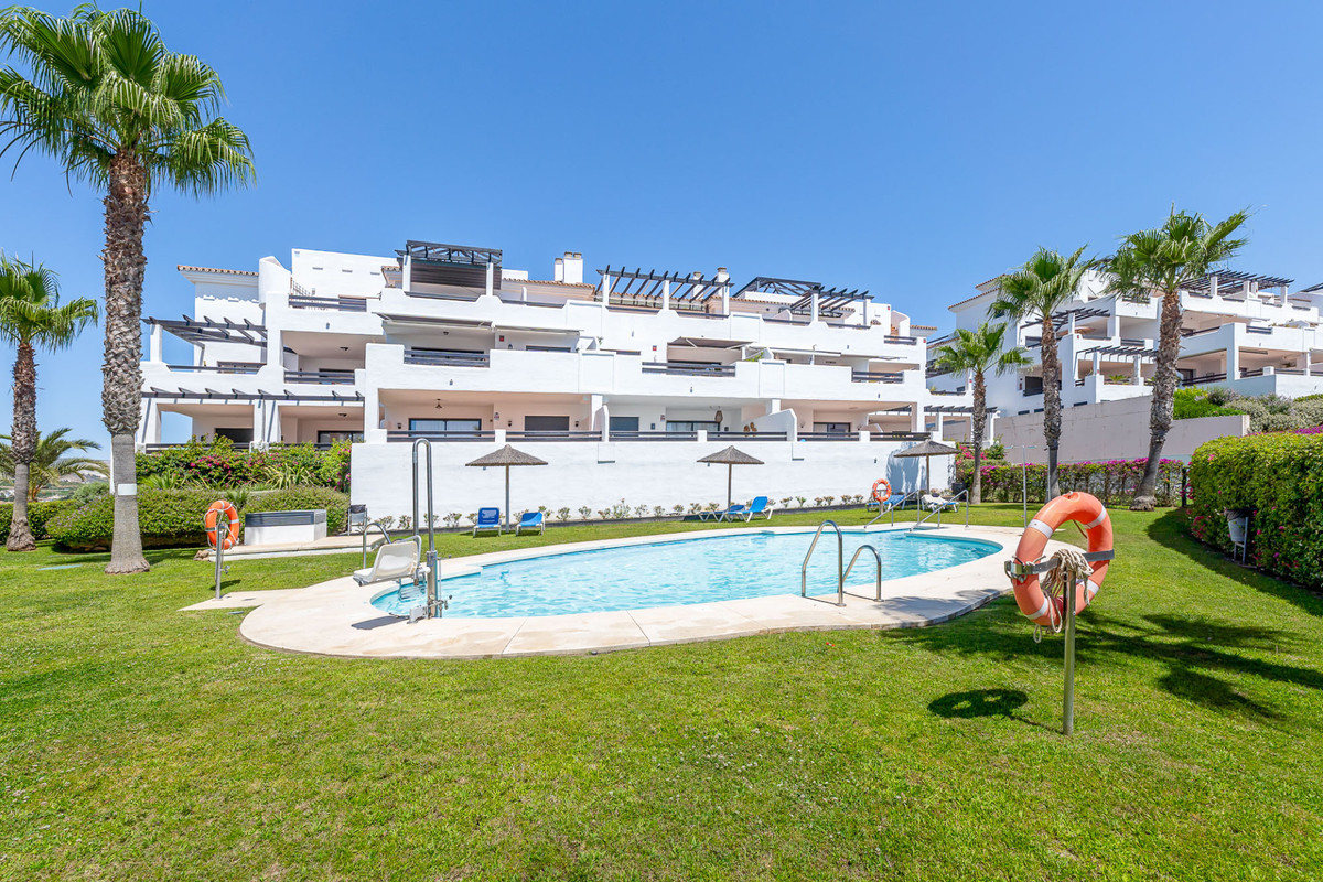 Appartement te koop in Doña Julia | 2 slaapkamers H5435332