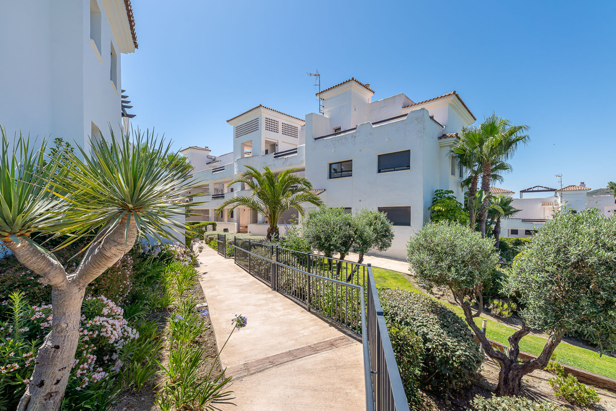 Appartement te koop in Doña Julia | 2 slaapkamers H5435332