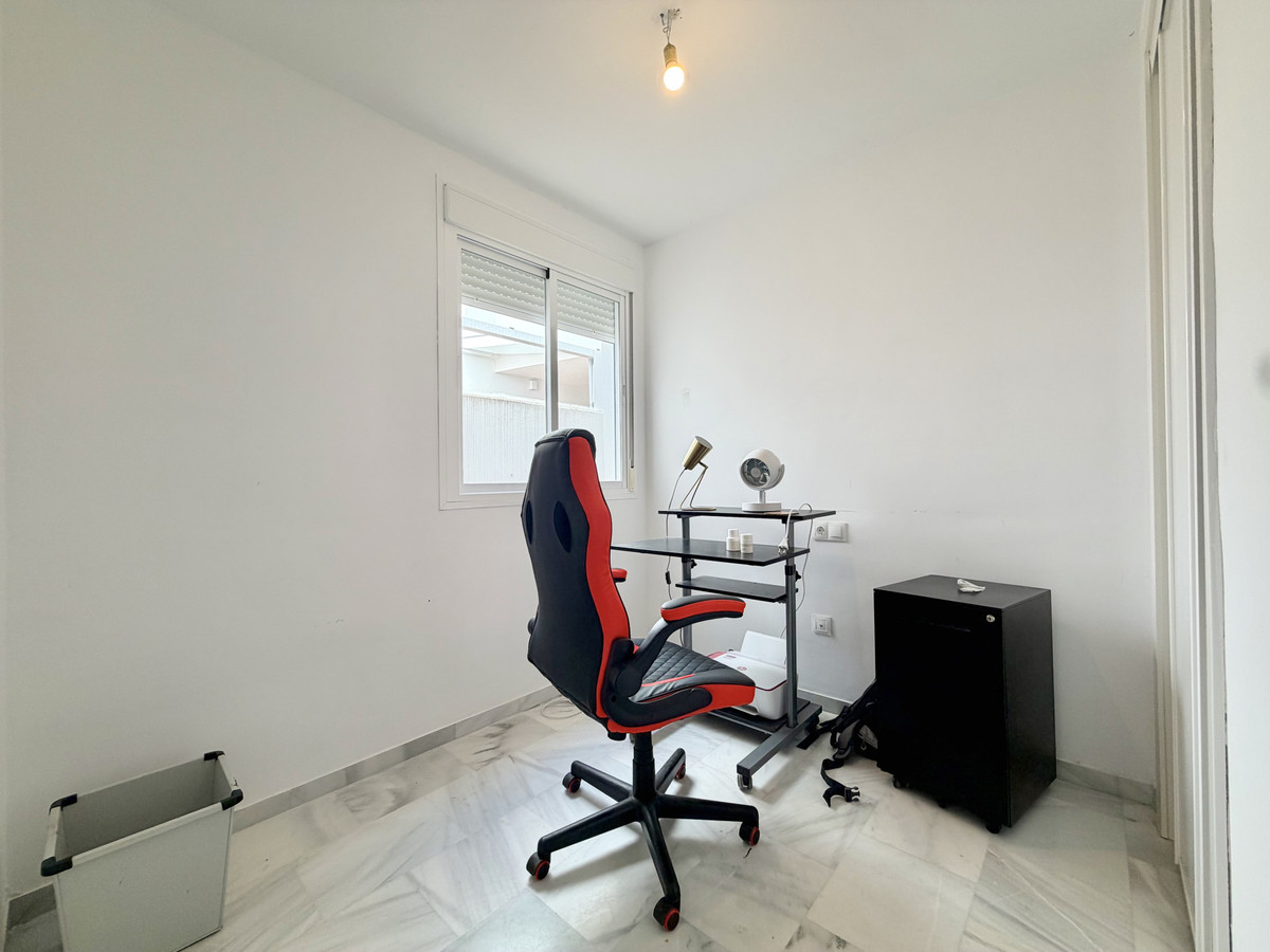 Appartement te koop in Doña Julia | 4 slaapkamers H5440735