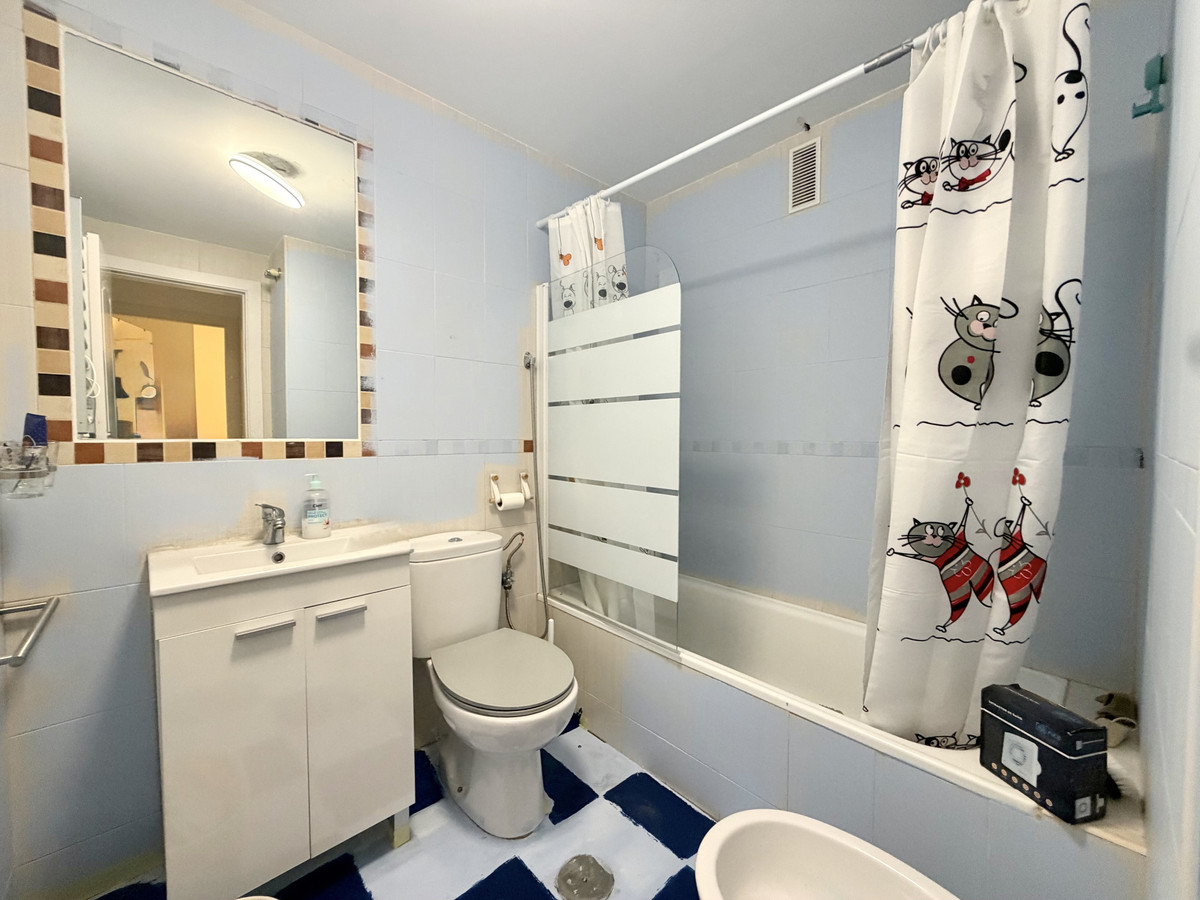 Appartement te koop in Doña Julia | 4 slaapkamers H5440735