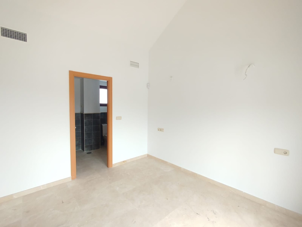 Appartement te koop in Doña Julia | 2 slaapkamers H5461348