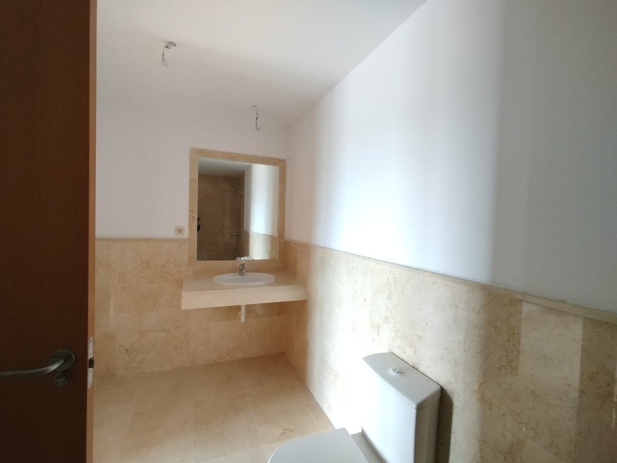 Appartement te koop in Doña Julia | 2 slaapkamers H5461348