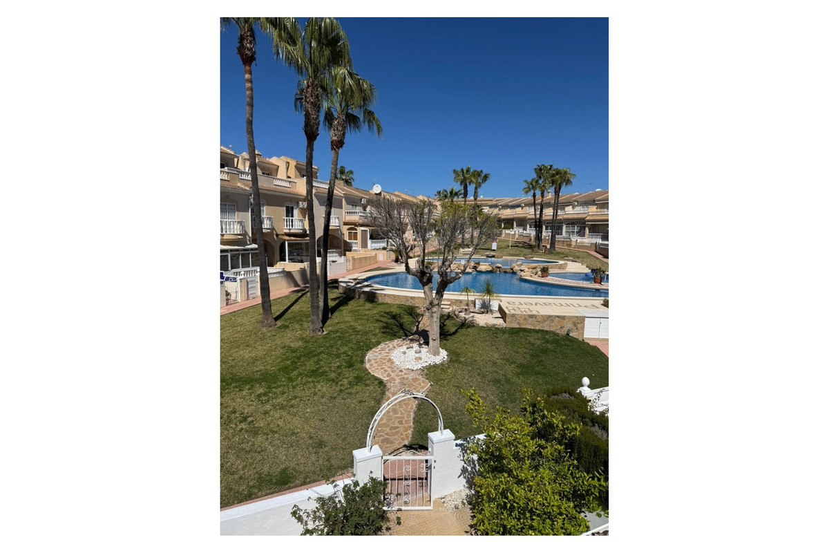 Appartement te koop in Dona Pepa | 2 slaapkamers H5347759