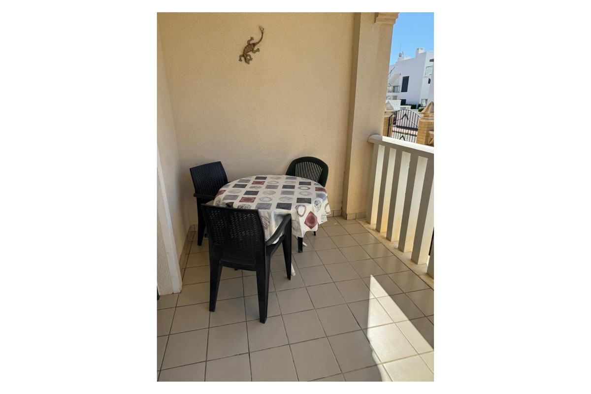 Appartement te koop in Dona Pepa | 2 slaapkamers H5401741