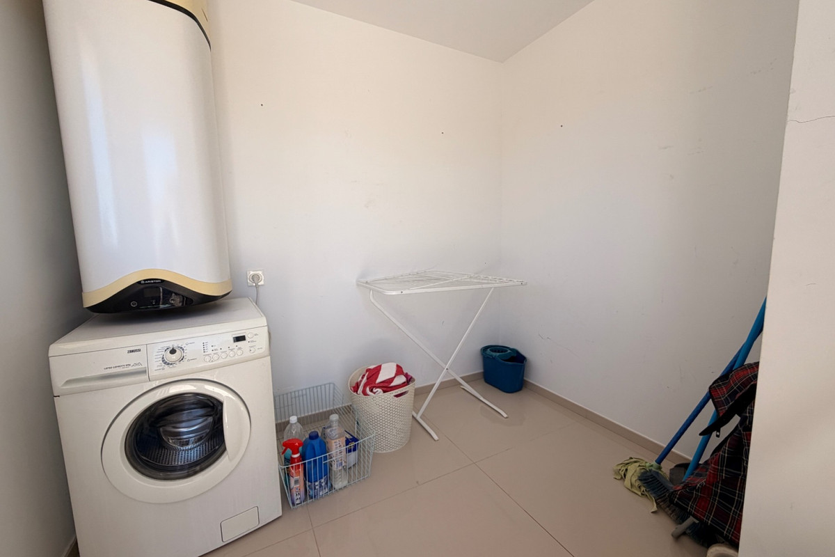Appartement te koop in Dona Pepa | 2 slaapkamers H5477770
