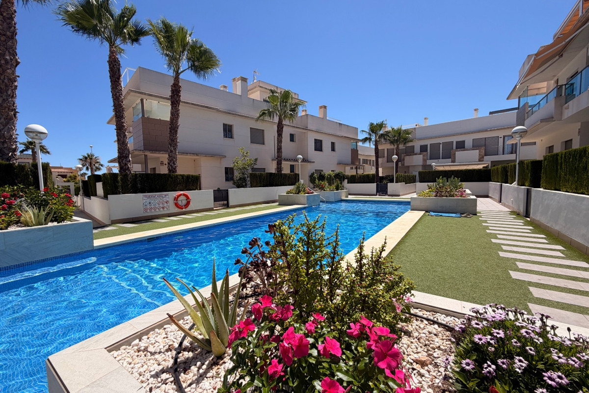 Appartement te koop in Dona Pepa | 2 slaapkamers H5477770