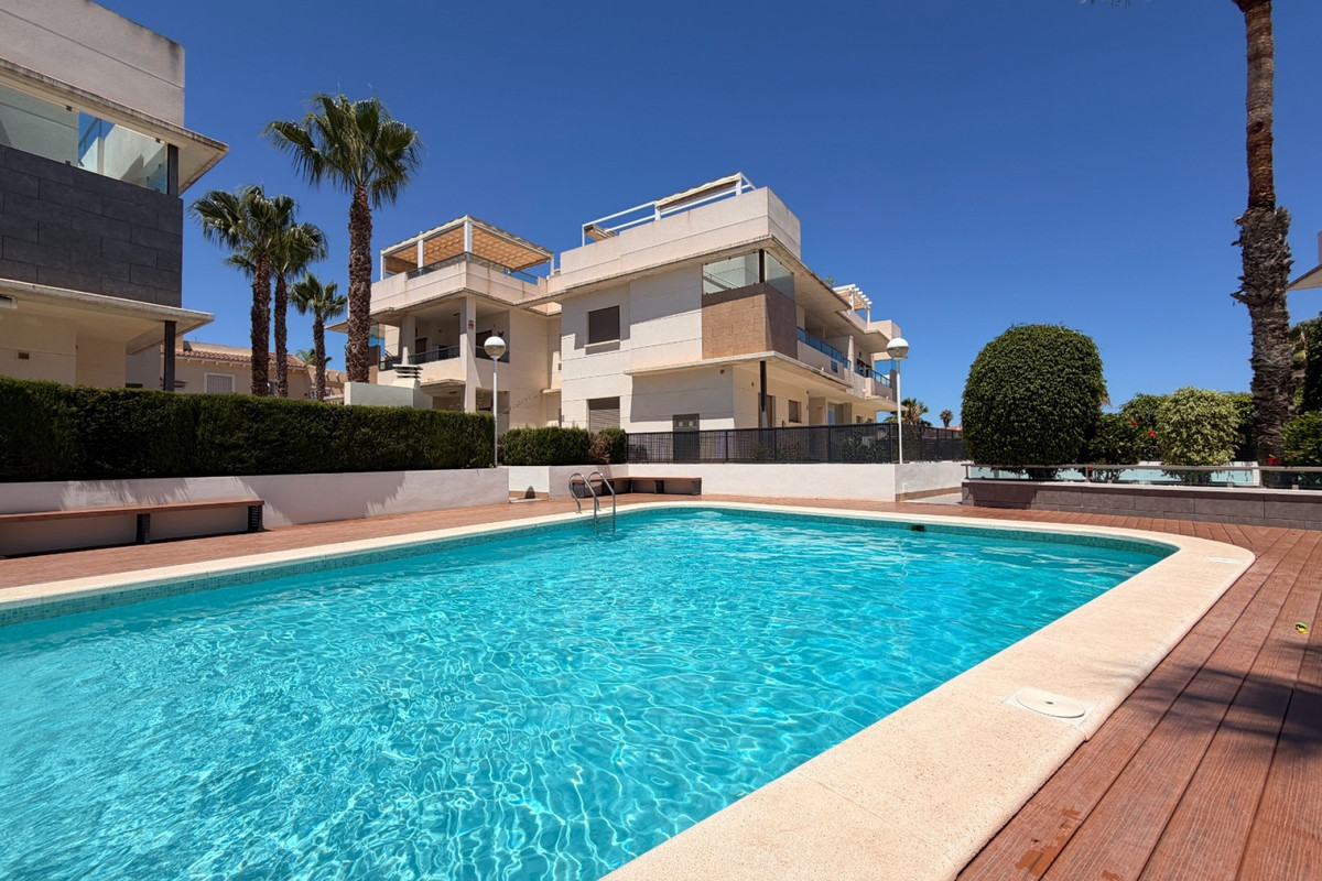 Appartement te koop in Dona Pepa | 2 slaapkamers H5477770