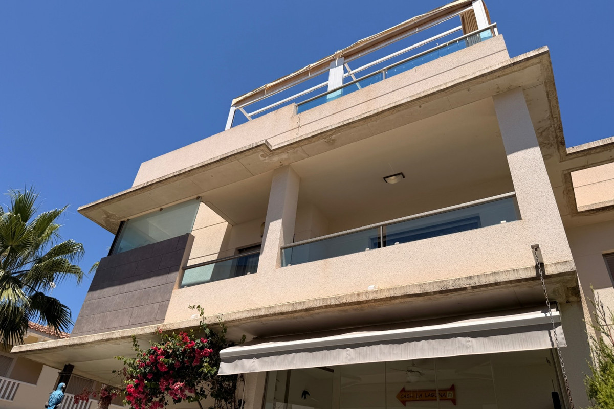 Appartement te koop in Dona Pepa | 2 slaapkamers H5477770