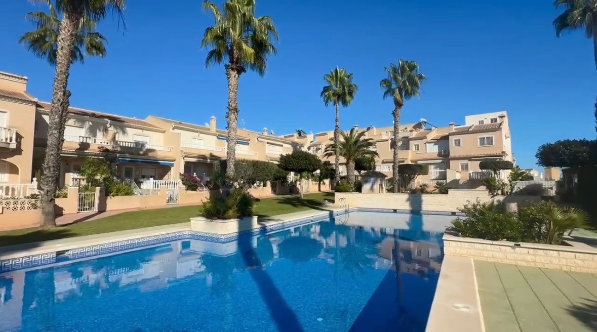 Appartement te koop in Dona Pepa | 2 slaapkamers H5480995