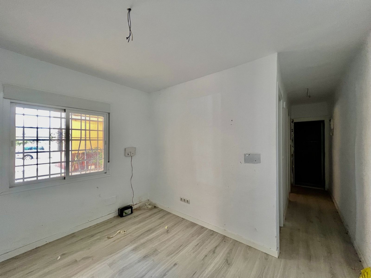 Begane grond appartement in Dos Hermanas-1