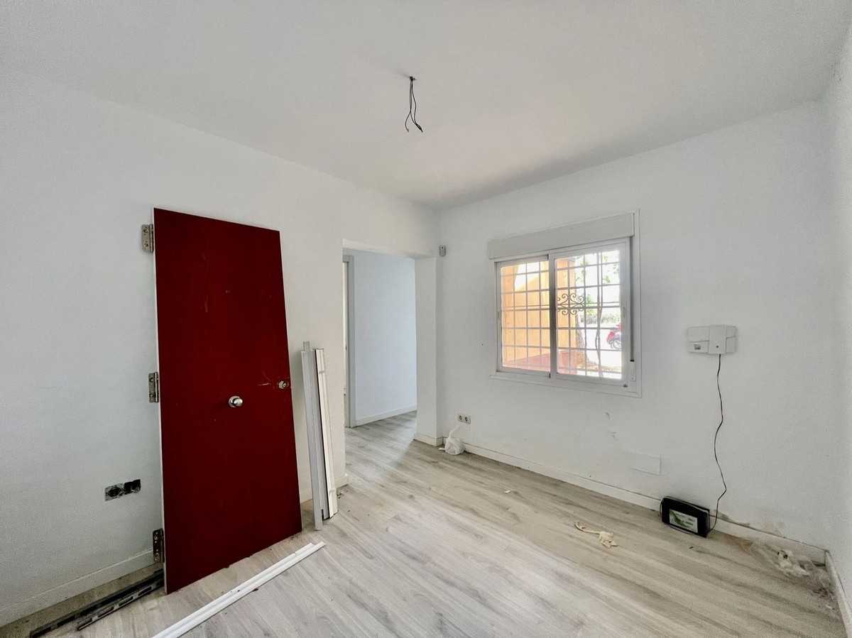 Begane grond appartement in Dos Hermanas-3