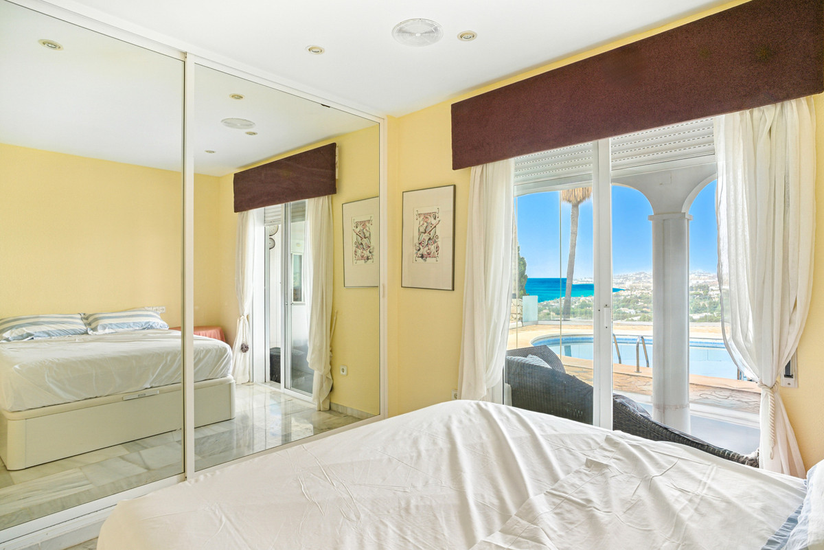 Penthouse te koop in El Chaparral | 5 slaapkamers H5146249