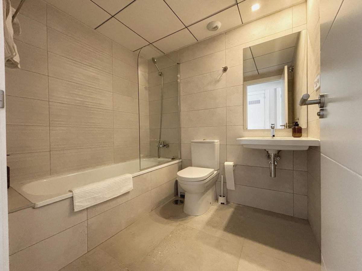 Apartment for sale in El Chaparral | 3 bedrooms H5395036