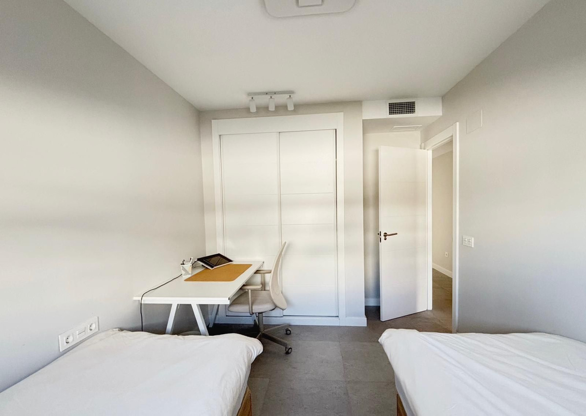Apartment for sale in El Chaparral | 3 bedrooms H5395036