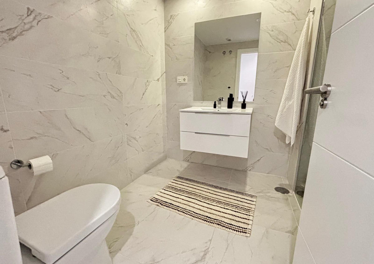 Apartment for sale in El Chaparral | 3 bedrooms H5395036