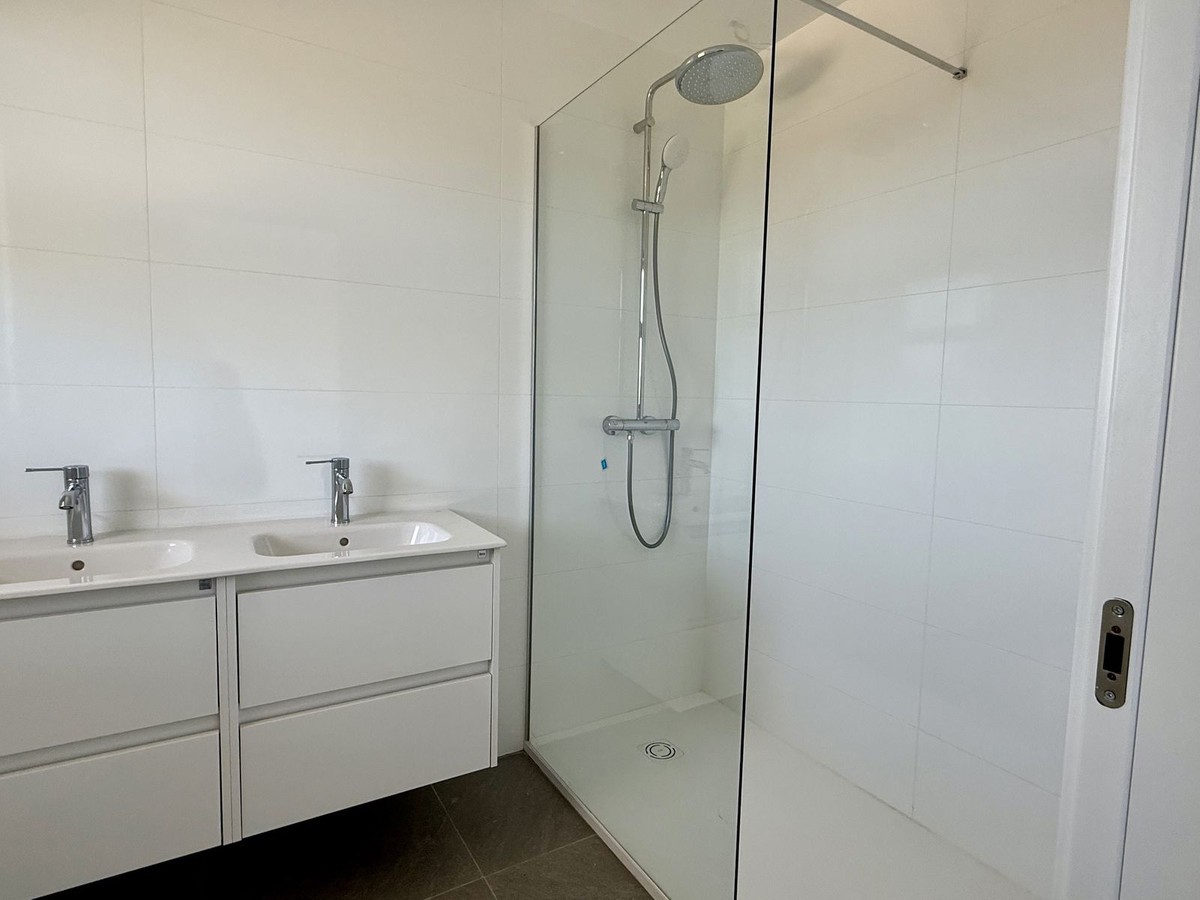 Huis te koop in El Chaparral | 2 slaapkamers H5461903