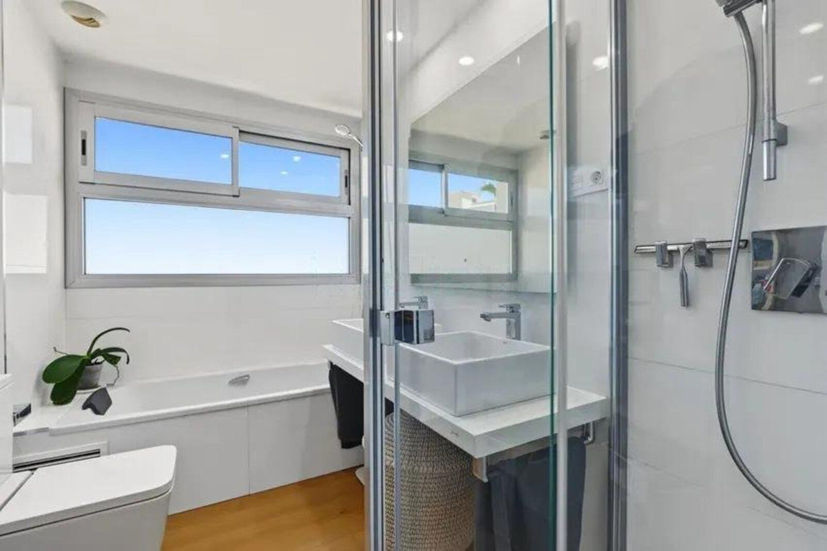 Appartement te koop in El Chaparral | 3 slaapkamers H5492416