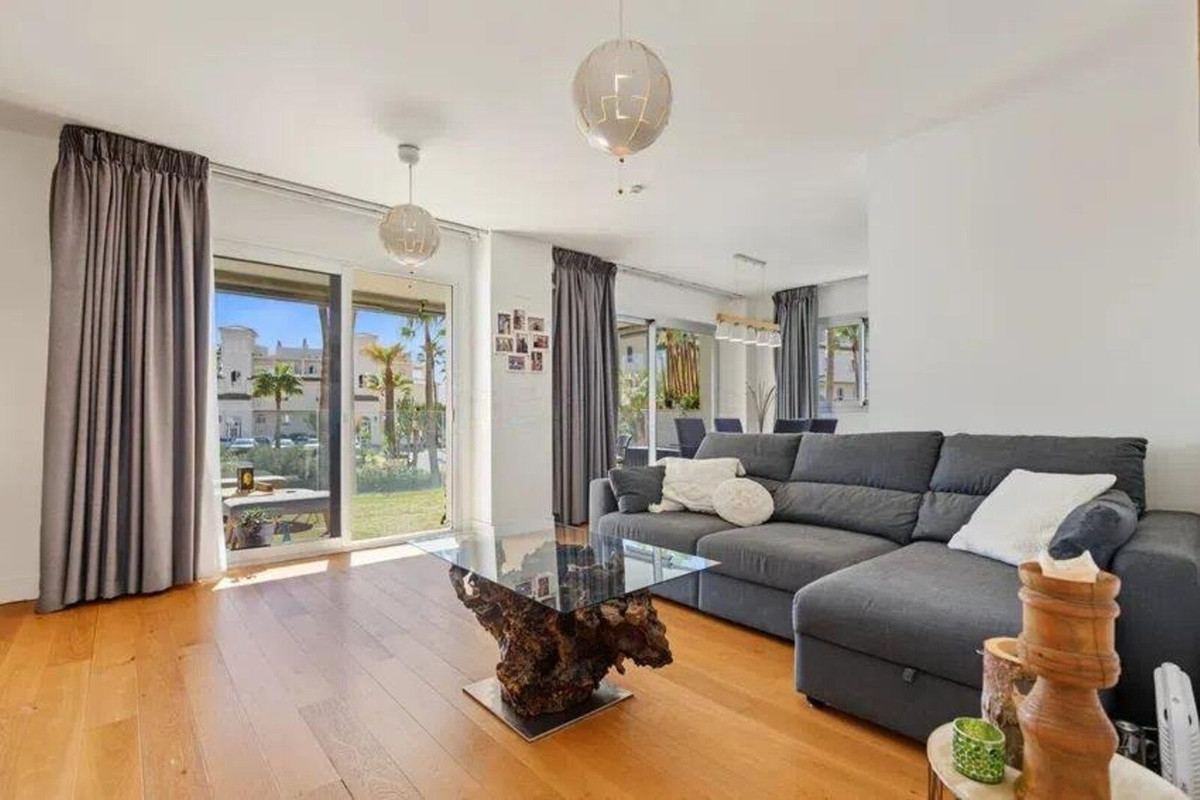 Appartement te koop in El Chaparral | 3 slaapkamers H5492416