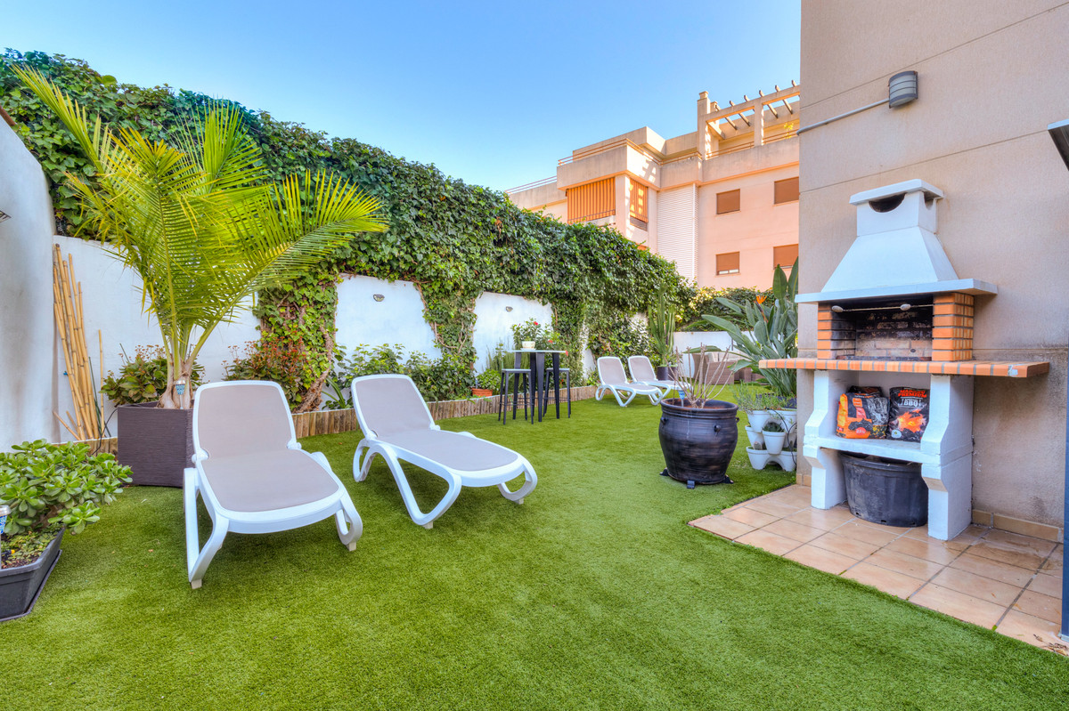 Begane grond appartement in El Coto-11