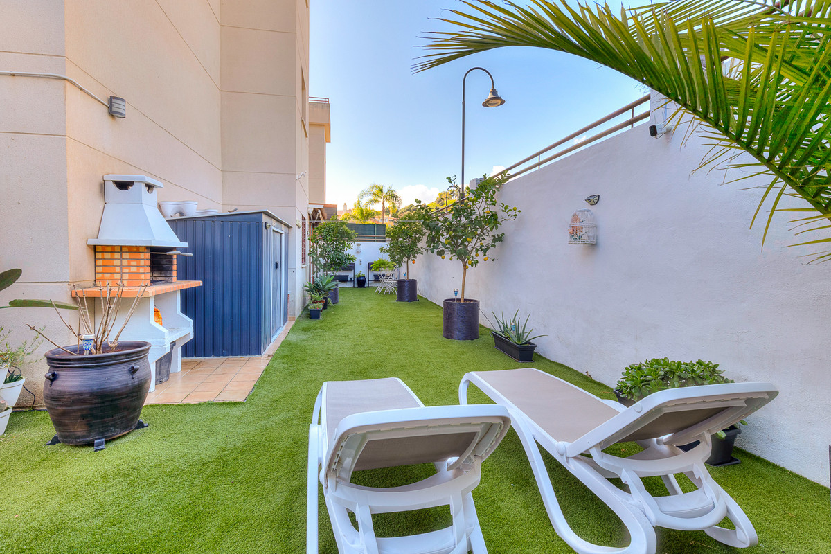 Begane grond appartement in El Coto-12