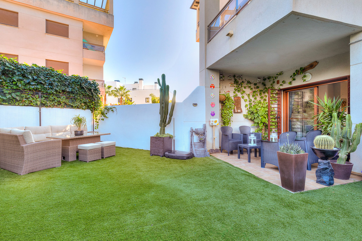 Begane grond appartement in El Coto-7