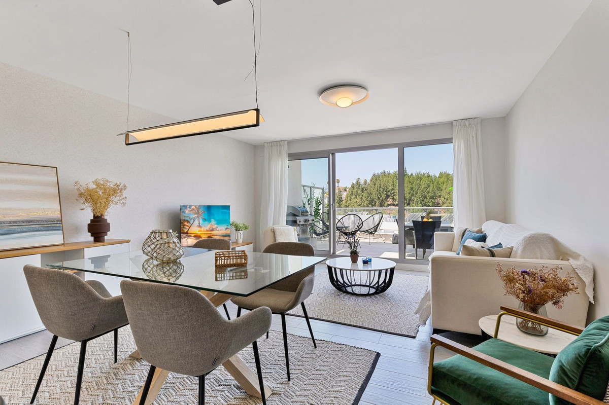 Appartement te koop in El Faro | 3 slaapkamers H5074216