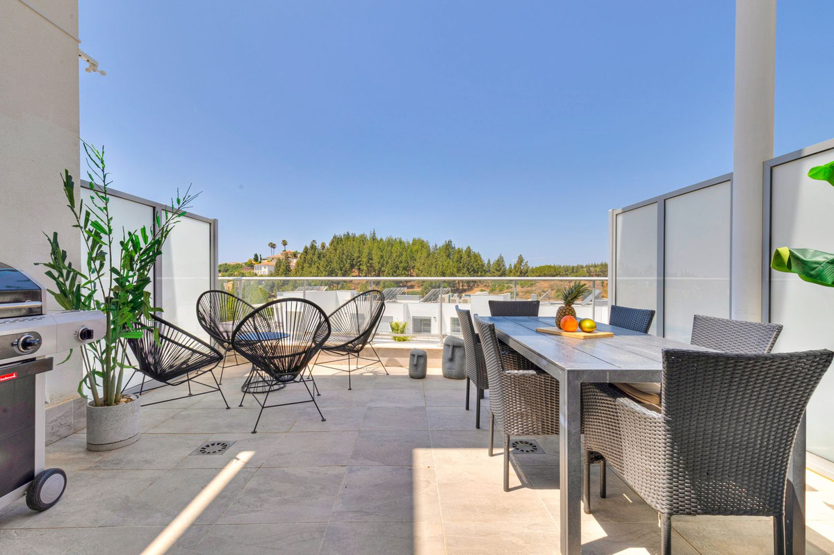 Appartement te koop in El Faro | 3 slaapkamers H5074216