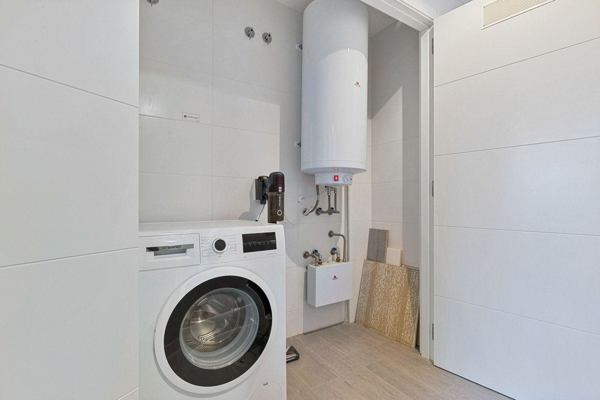 Appartement te koop in El Faro | 3 slaapkamers H5074216