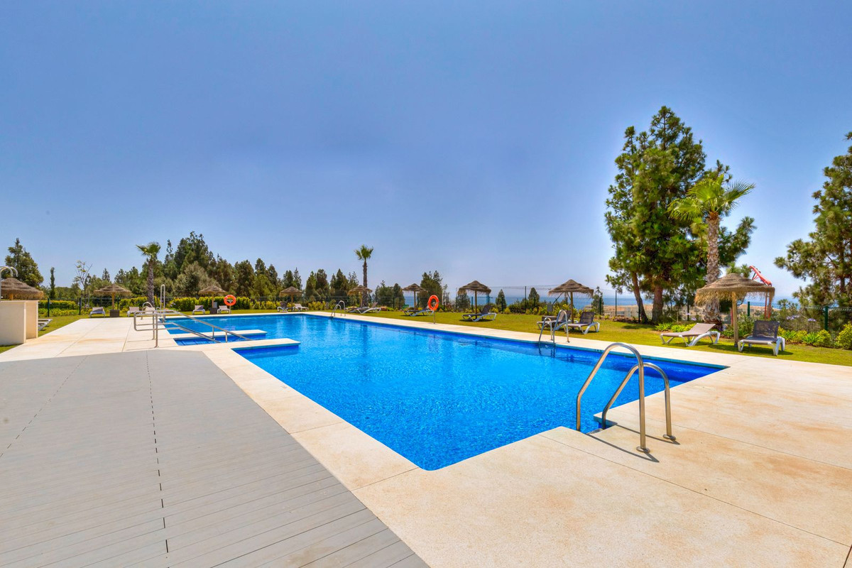 Appartement te koop in El Faro | 3 slaapkamers H5074216