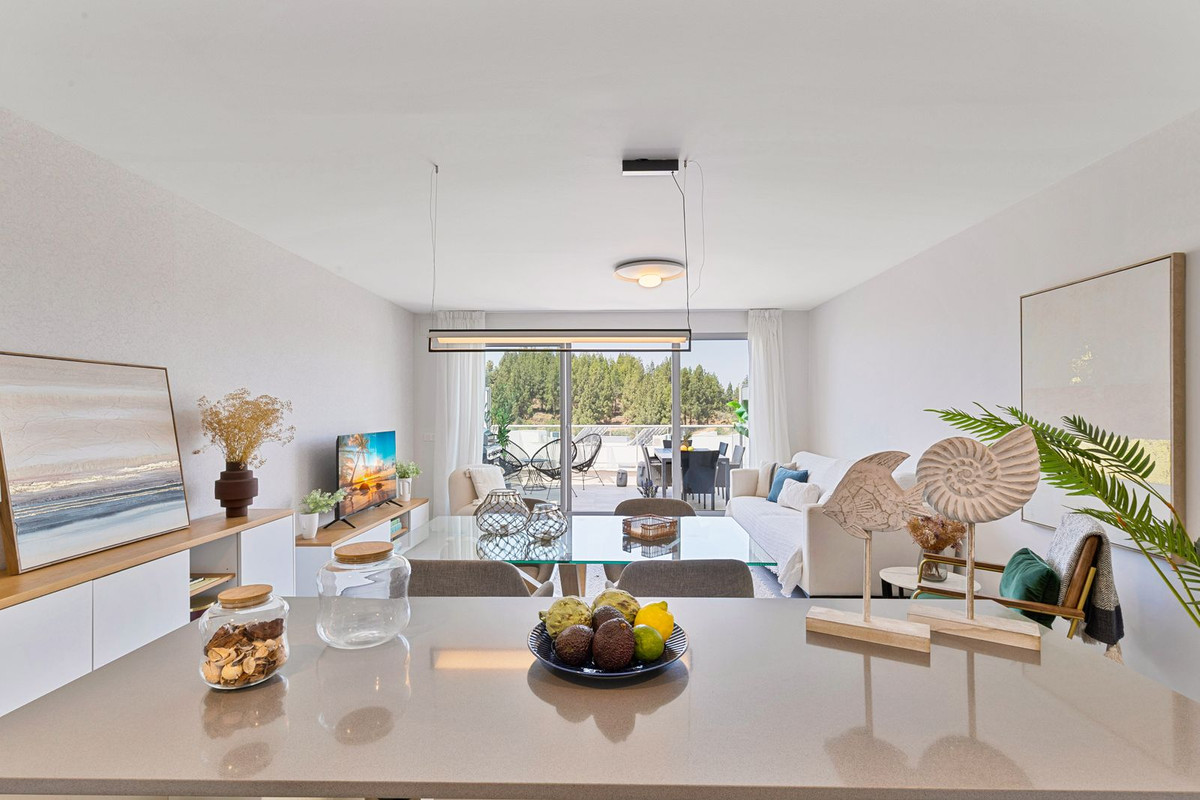 Appartement te koop in El Faro | 3 slaapkamers H5074216
