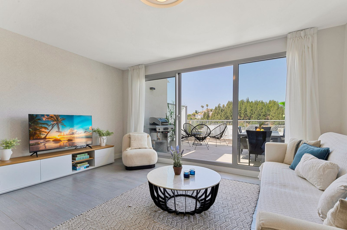 Appartement te koop in El Faro | 3 slaapkamers H5074216