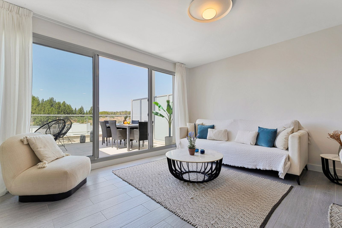 Appartement te koop in El Faro | 3 slaapkamers H5074216