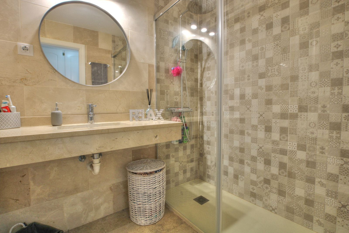Appartement te koop in El Faro | 2 slaapkamers H5108494