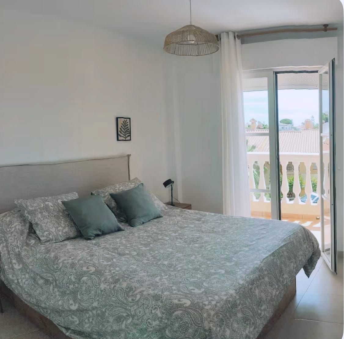 Appartement te koop in El Faro | 2 slaapkamers H5121022