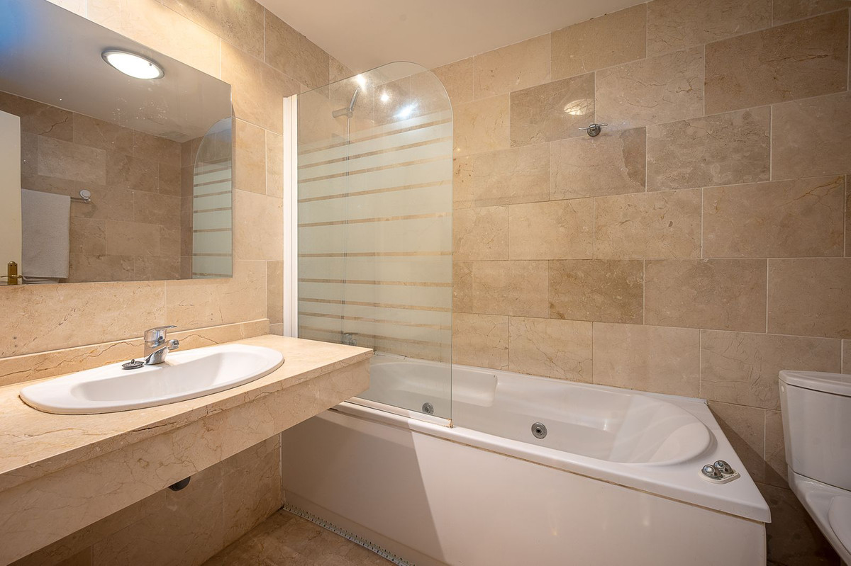 Appartement te koop in El Faro | 3 slaapkamers H5221174